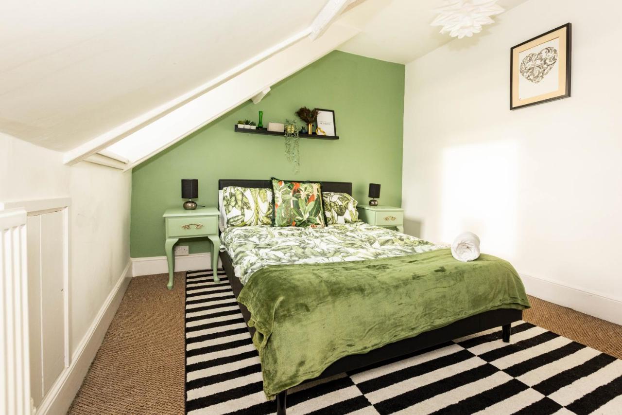5-Bed House With Distant Sea Views In Plymouth Villa Esterno foto