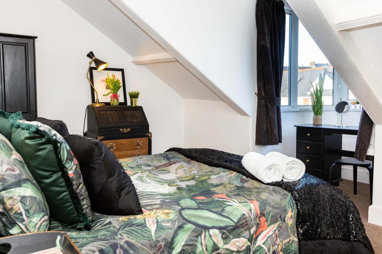 5-Bed House With Distant Sea Views In Plymouth Villa Esterno foto